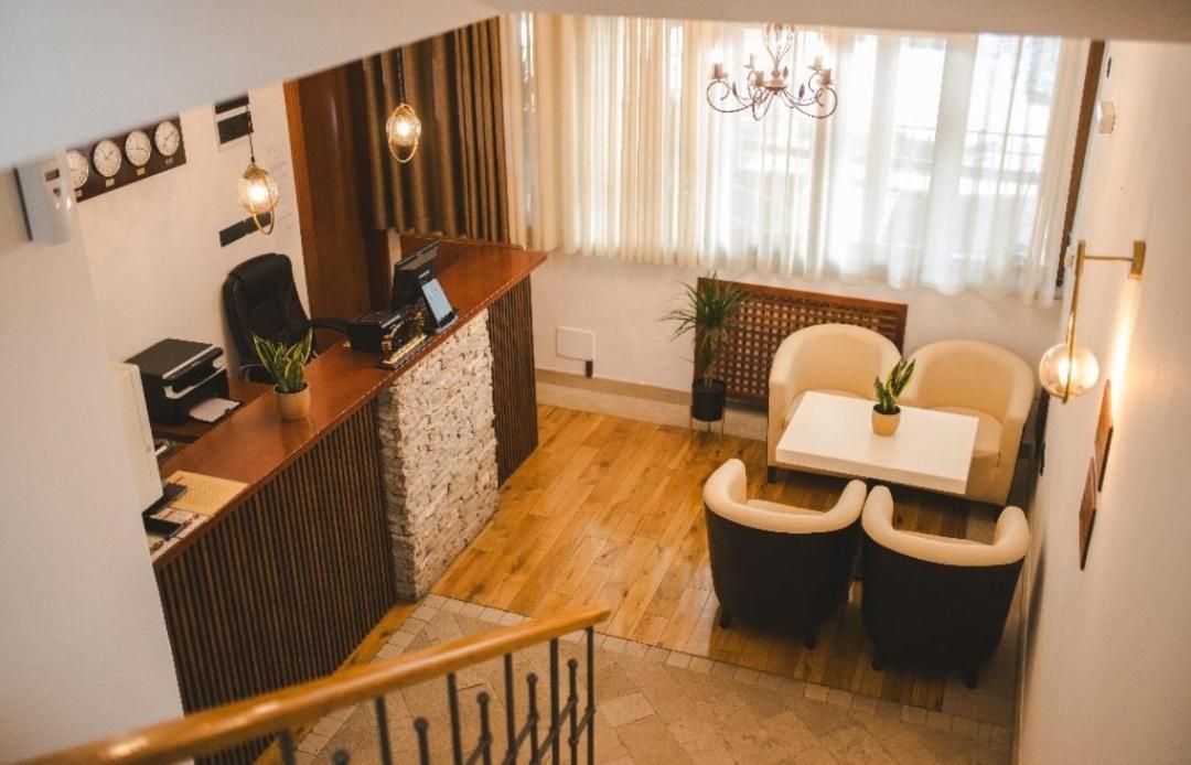 Hotel Marshal Nikšić Buitenkant foto
