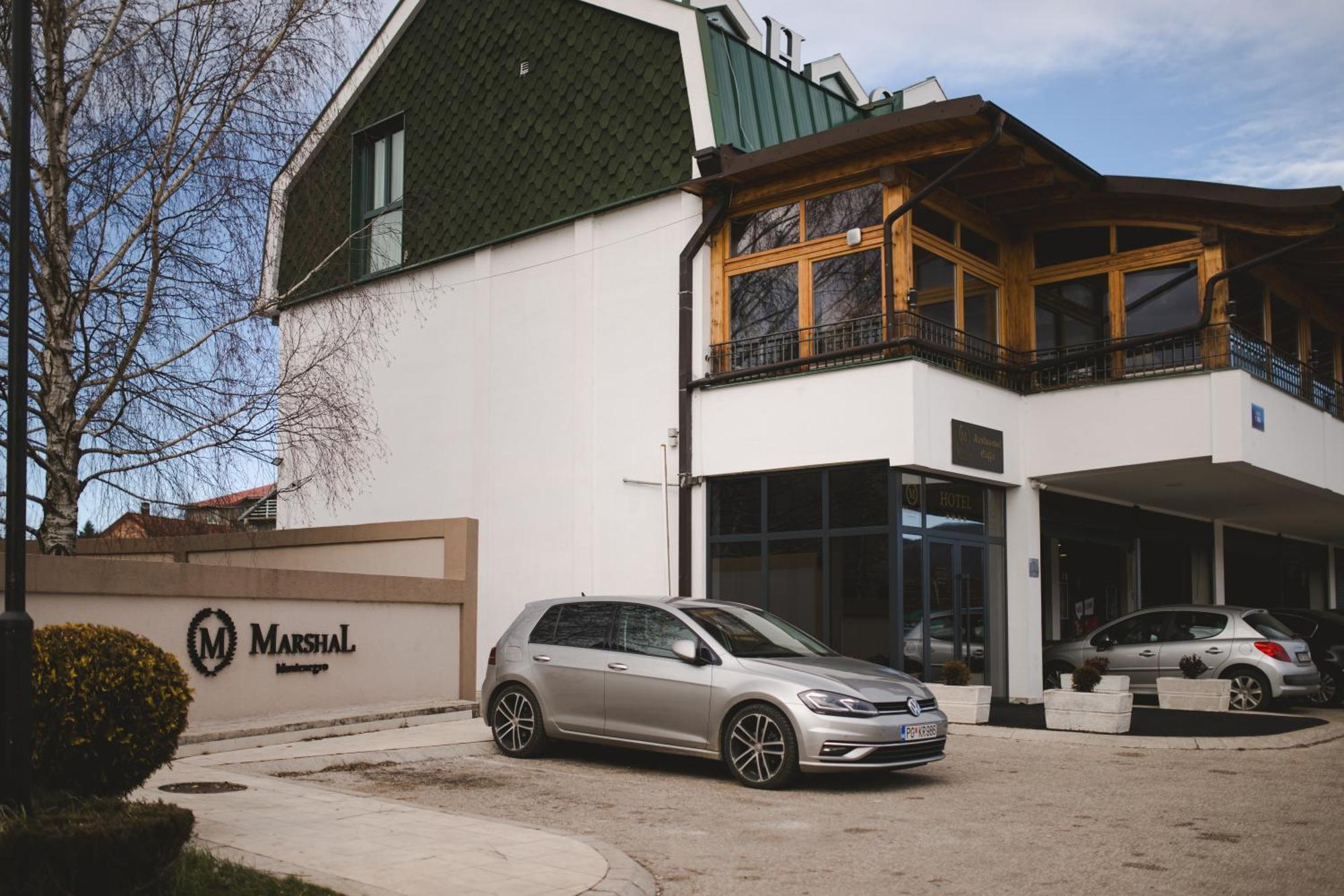 Hotel Marshal Nikšić Buitenkant foto